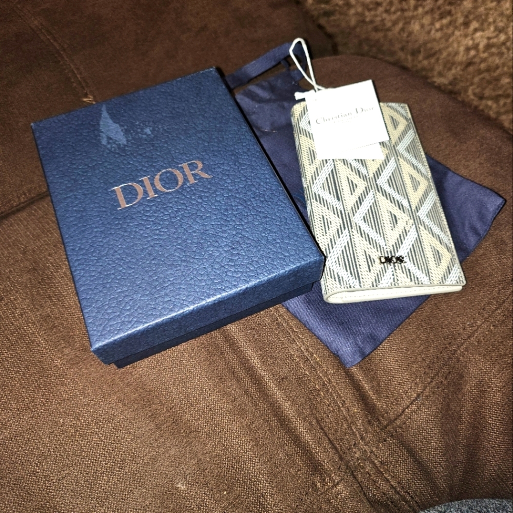 DIOR NWT Vertical card holder